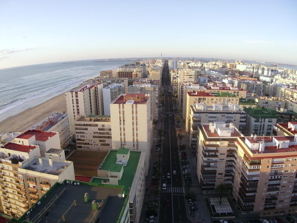 Apartamento Ático Avda Cádiz Playa Exterior foto